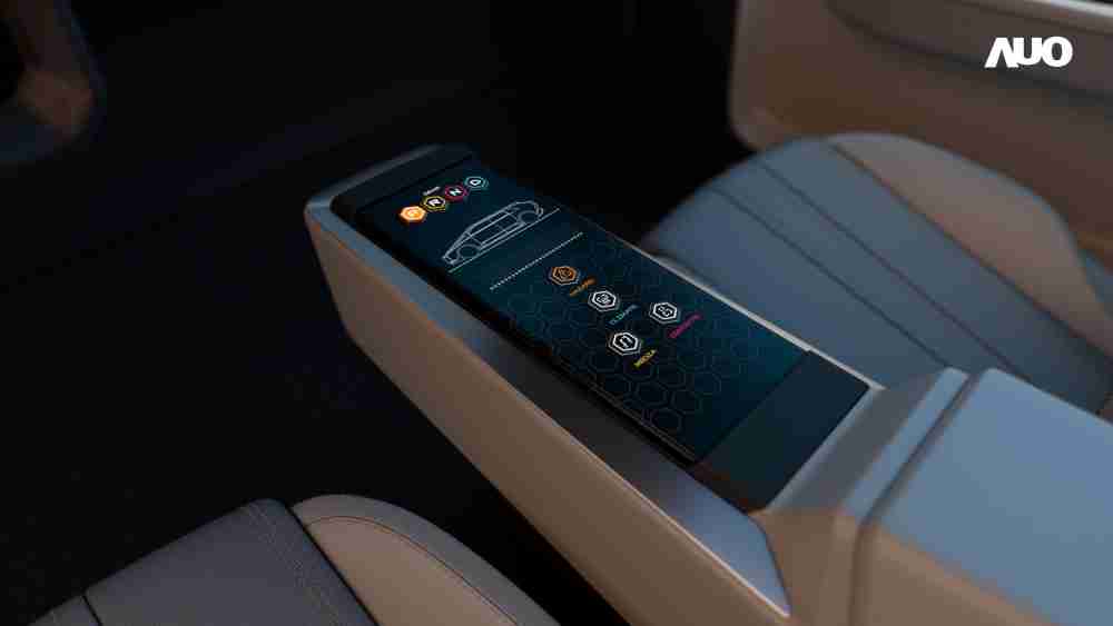 MG电玩以人性化设计打造多变形态中控显示(Morphing Center Control)，，不使用时仅平面显示信息，，进行操作时，，，显示器则会动态隆起，，转变成3D实体按钮，，，，并有触觉回馈，，，展示人机互动新体验
